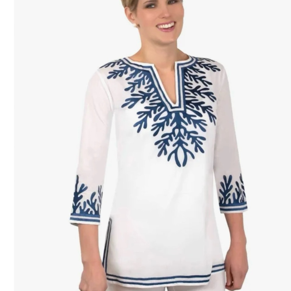 Gretchen Scott Reef Tunic- White and Navy -size medium